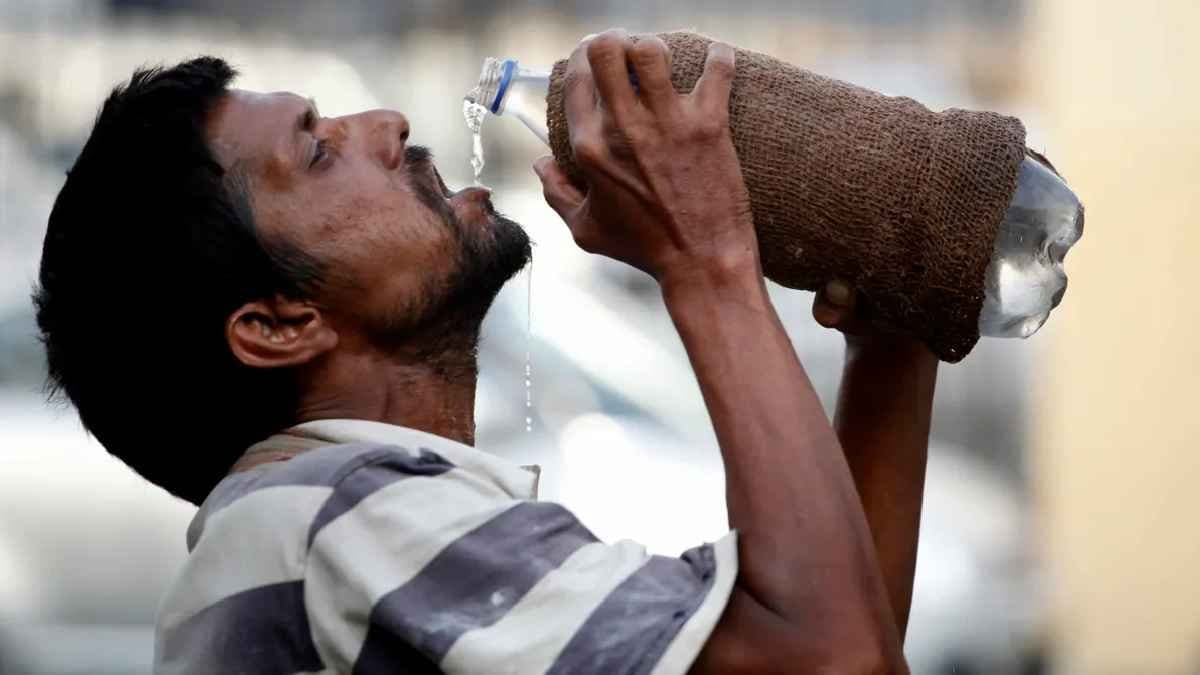 This is the reason you should avoid drinking water from plastic bottle put under the sun