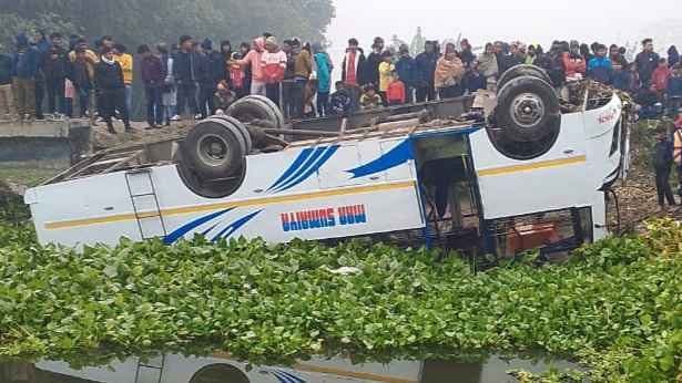 Coochbehar accident many injured after bus overturned gnr 