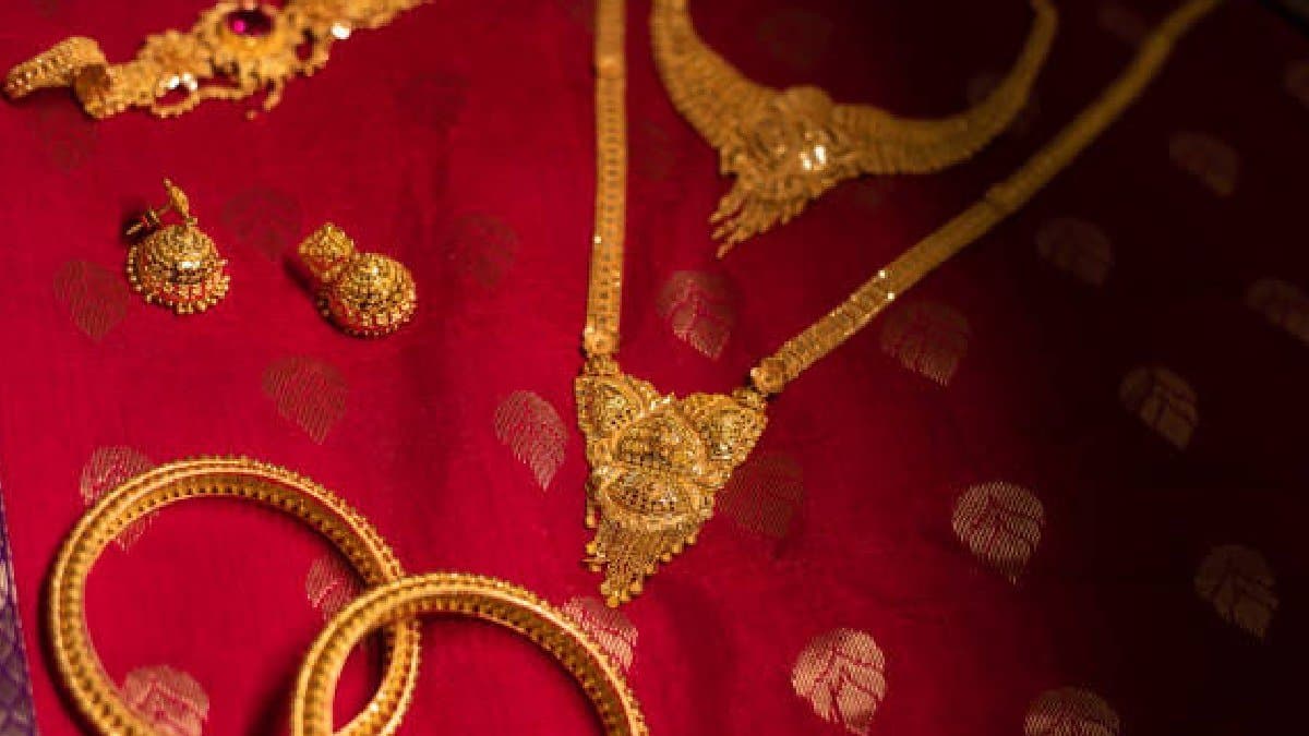 Gold Price Today Price Changes again Check 22 and 24 Carat Gold Price on 6 May