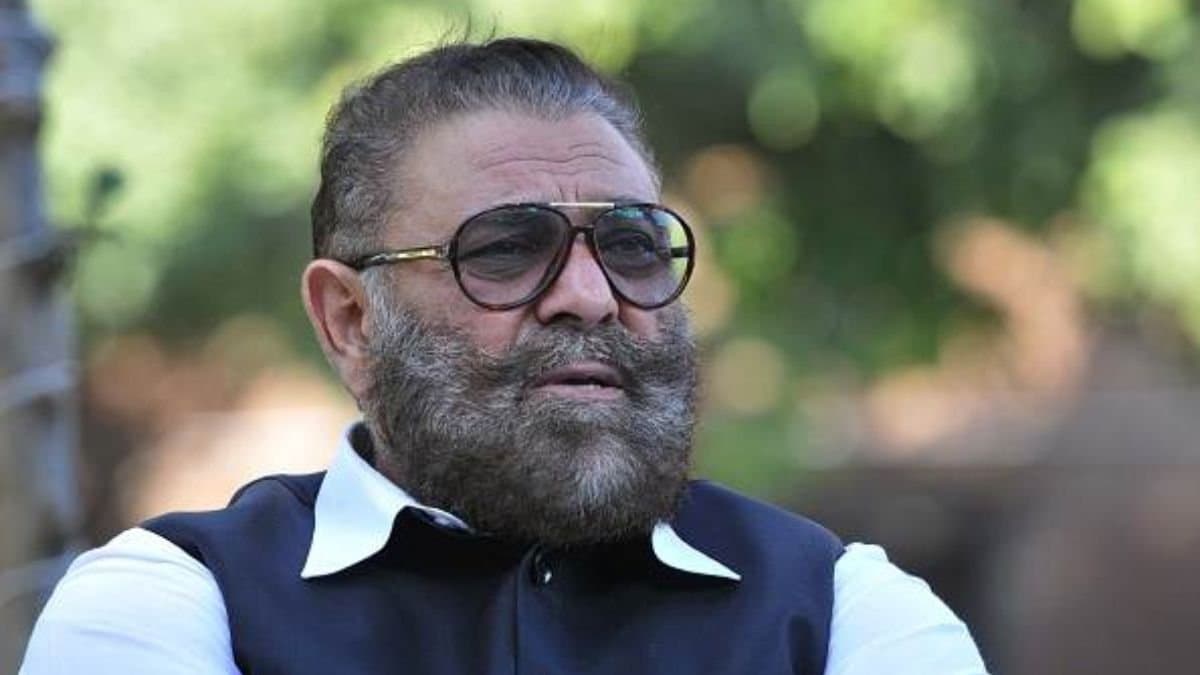 Yograj Singh said that Congress leader Shama Mohamed should be ashamed spt 