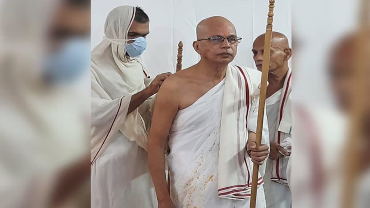 Mukesh Ambani s close aide left 75 crores job to follow the spiritual life