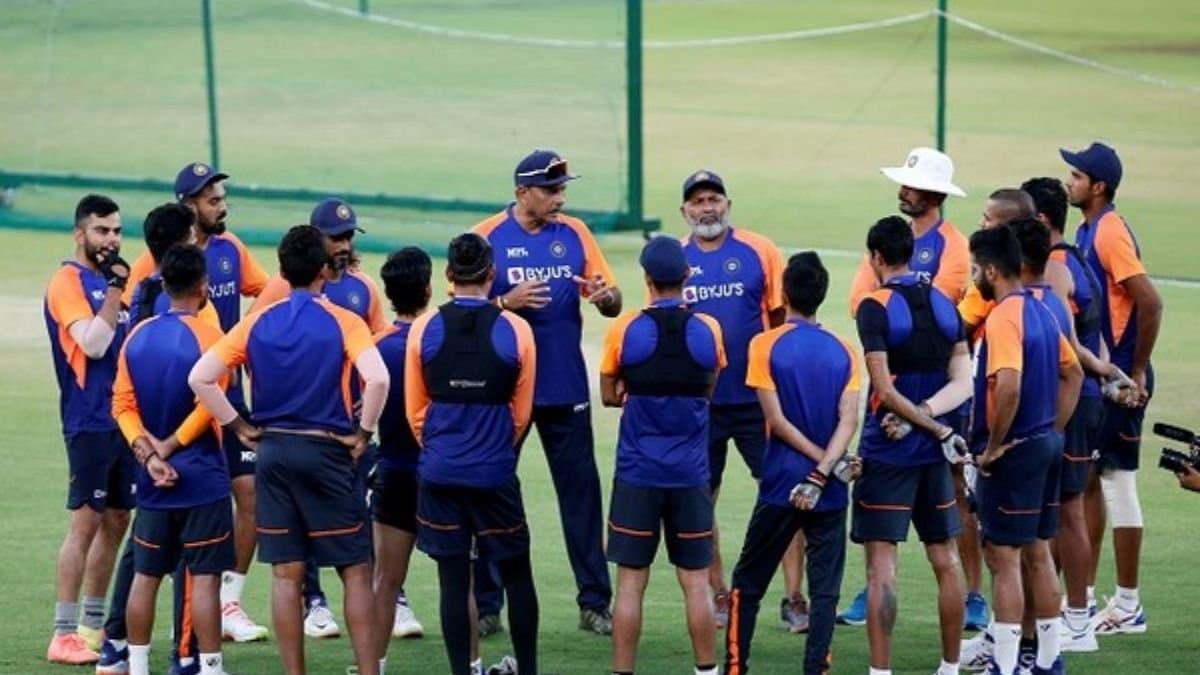 An old video featuring former Indian cricketer Ravi Shastri has resurfaced which brings to light his past relationship with Bollywood actress Amrita Singh spt 