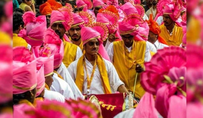 BAND BAAJA: ডিভোর্সের পর মেয়েকে ব্যান্ড বাজিয়েই ঘরে তুললেন কানপুর নিবাসী অনিল কুমার