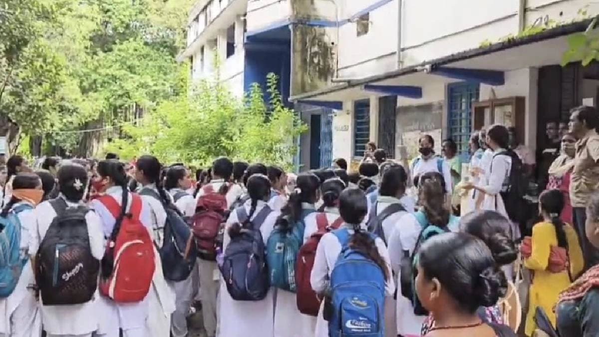 Class Nine Student Of A School Became Prey Of Ragging In The School