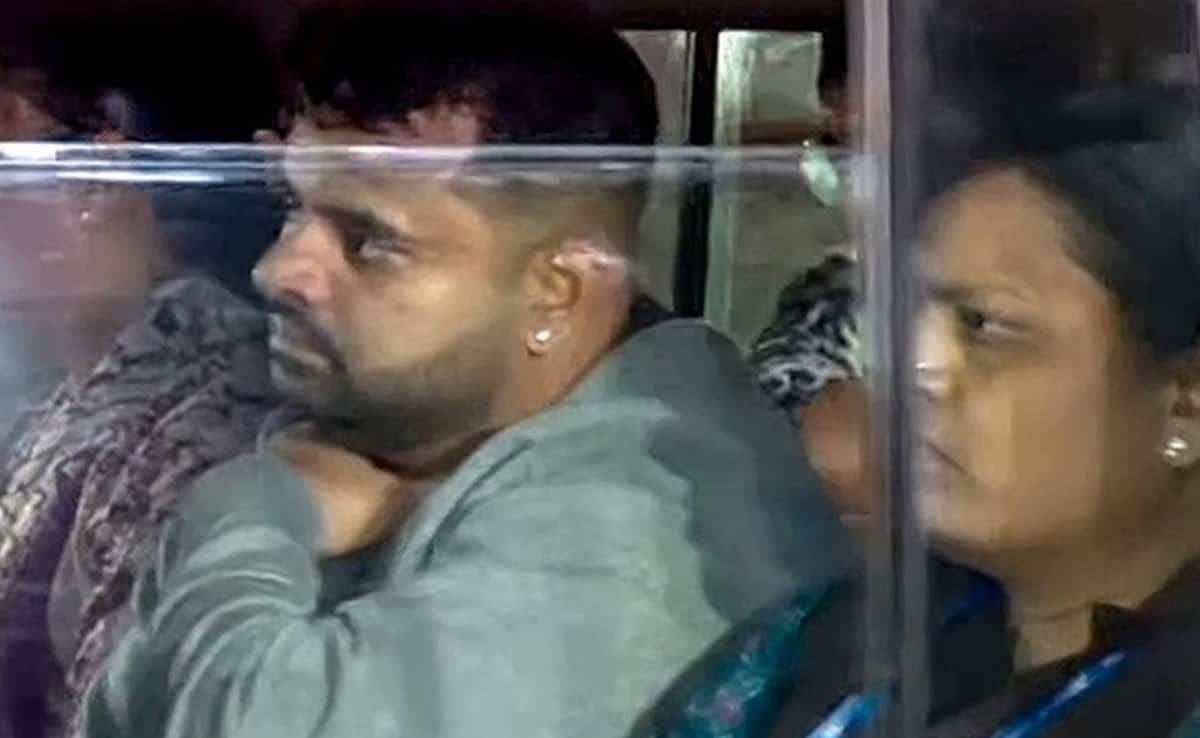 CUSTODY: প্রজ্জল রেভান্নর পুলিশ হেফাজতের মেয়াদ বাড়ল 