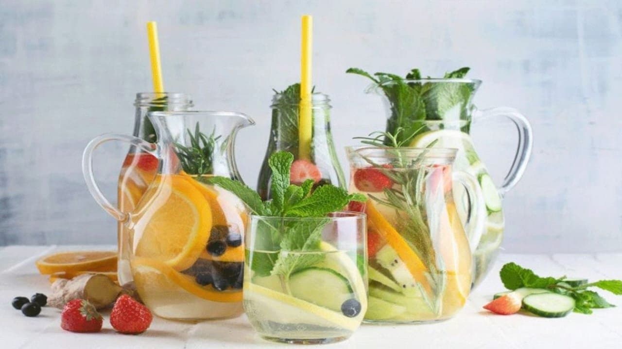 these 5 detox drinks remove toxin from body and help to reduce weight lif