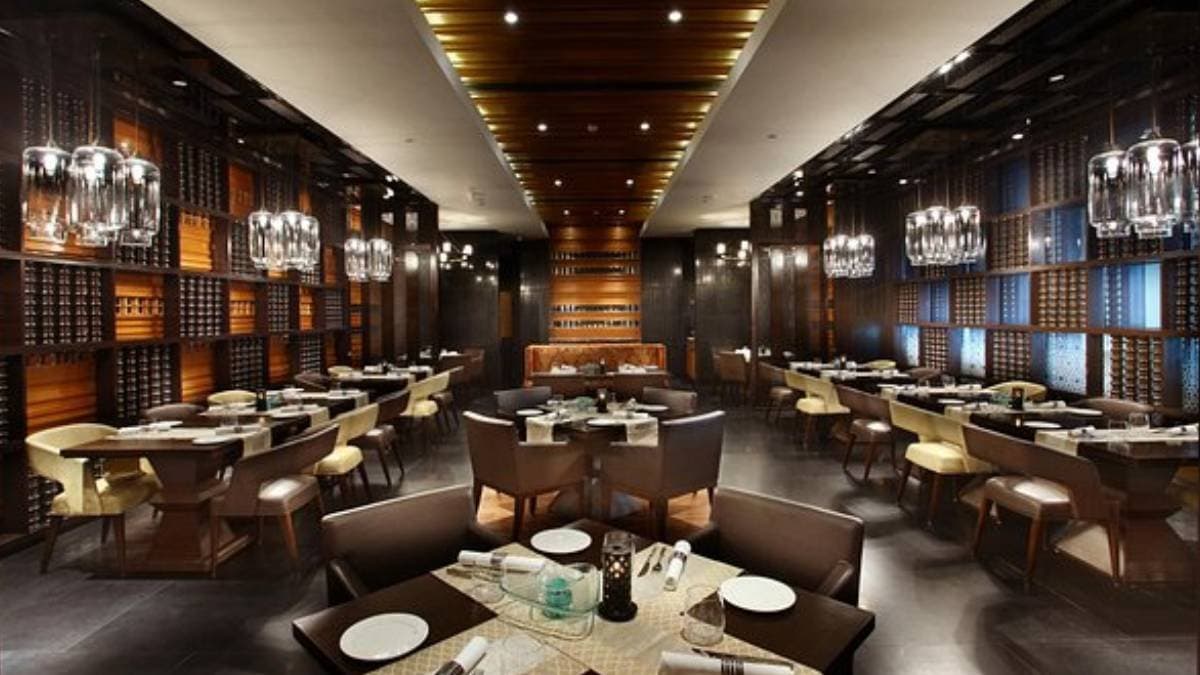 Service charges not mandatory in Delhi hotels 