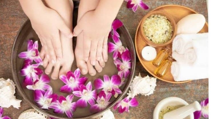 how to do pedicure at home with home remedies lif
