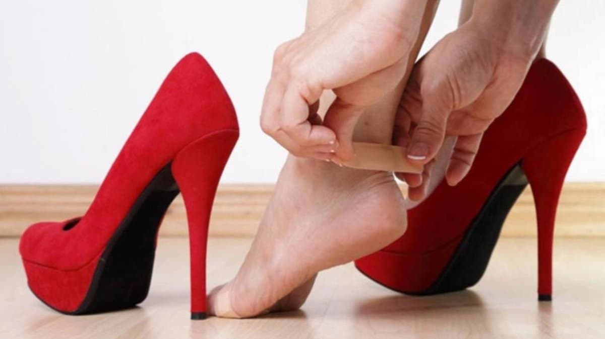 How to avoid foot blisters from new shoe in Durga Puja 2025