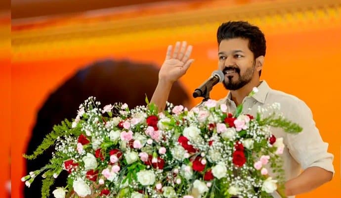 Vijay: রাজনীতিতে আসছেন অভিনেতা বিজয়, তৈরি করছেন নিজের দল 