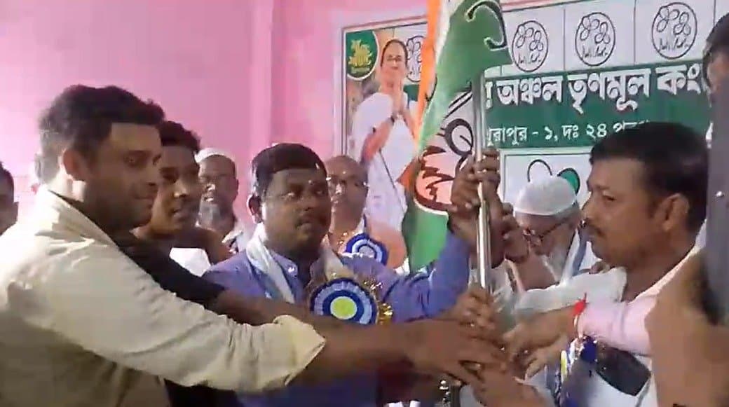 Bjp leaders join in trinomool congress in mathurapur_gnr