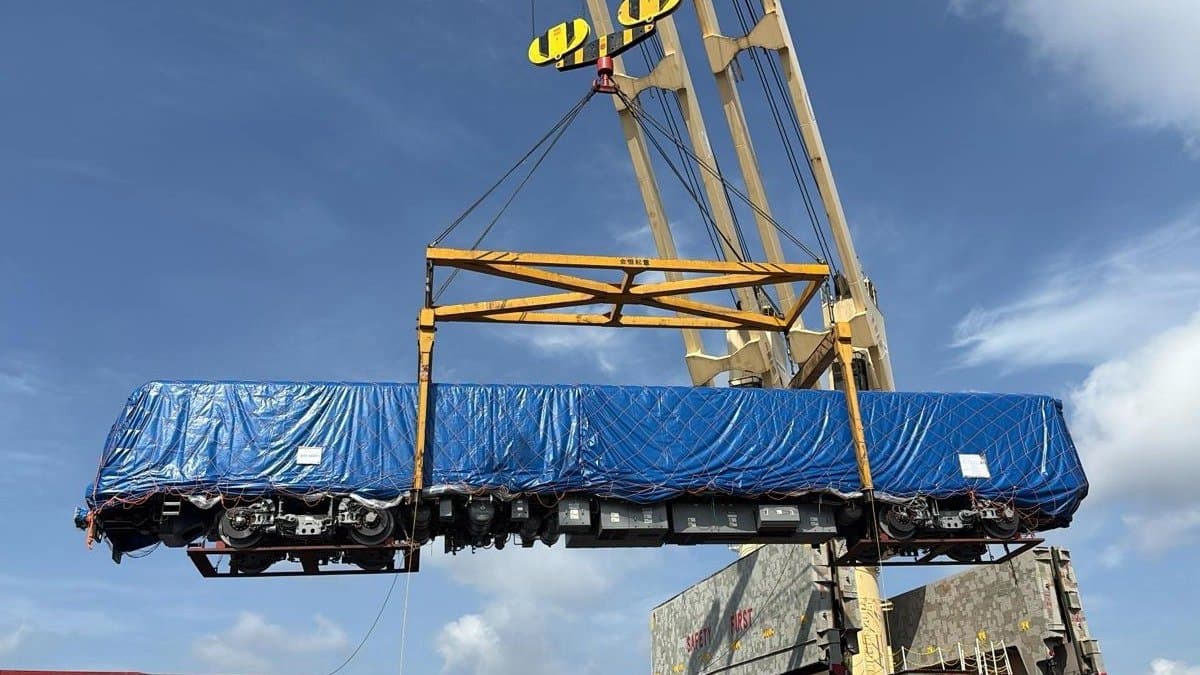 Kolkata Metro Update Two More NEW DALIAN RAKES REACH KOLKATA