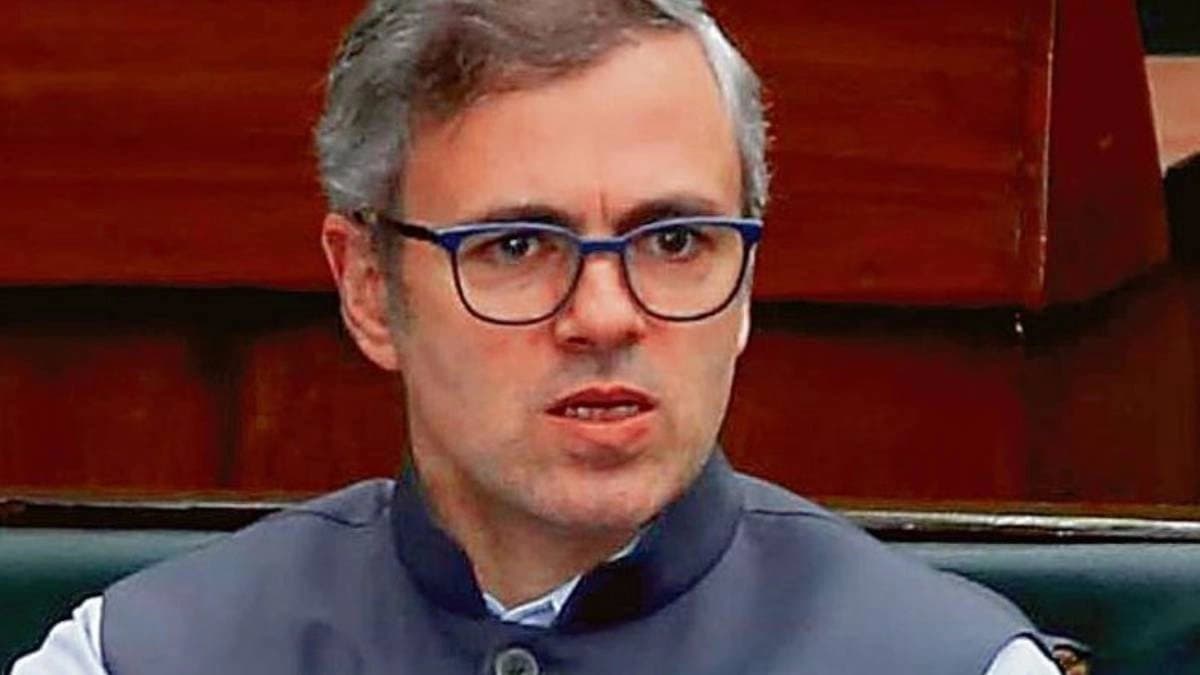 Omar abdullah expresses concern about kashmir future