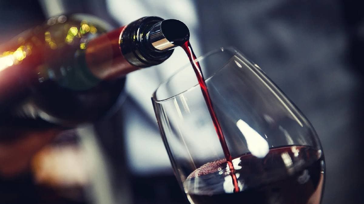 বিশ্ব জুড়ে হু হু করে কমছে ওয়াইনের চাহিদা