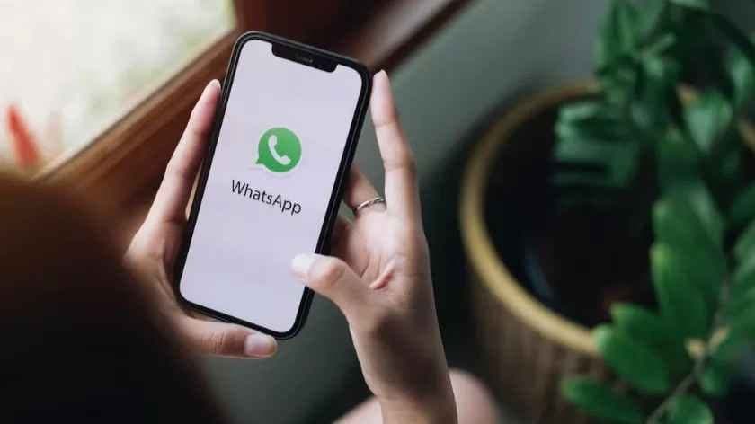 Nagpur Woman Hacks Into Husbands WhatsApp Gets Him Arrested for Several Harrasment Case
