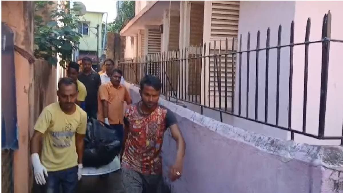 Three body found in house at Kasbas Haltu Kolkata