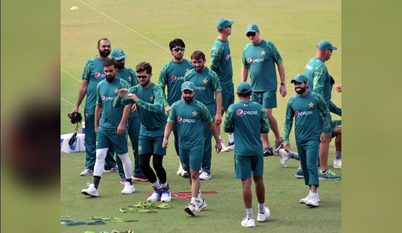 Pakistan: ইডেনে বাবরকে ঘিরে উন্মাদনা, ফুরফুরে মেজাজে পাকিস্তান দল