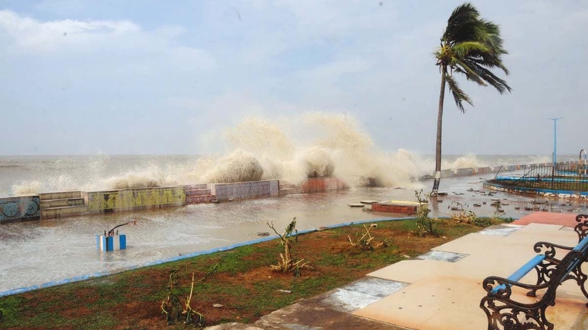 Cyclone Dana update, cyclone warning, cyclone moved  north northwestwards gnt