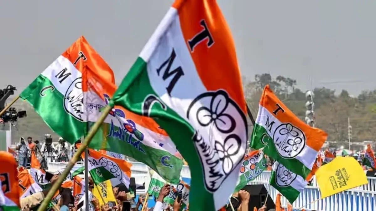 In protest against alleged torture on Bengali speaking people TMC in Coochbehar decided to seat on demonstration on West Bengal-Assam border area