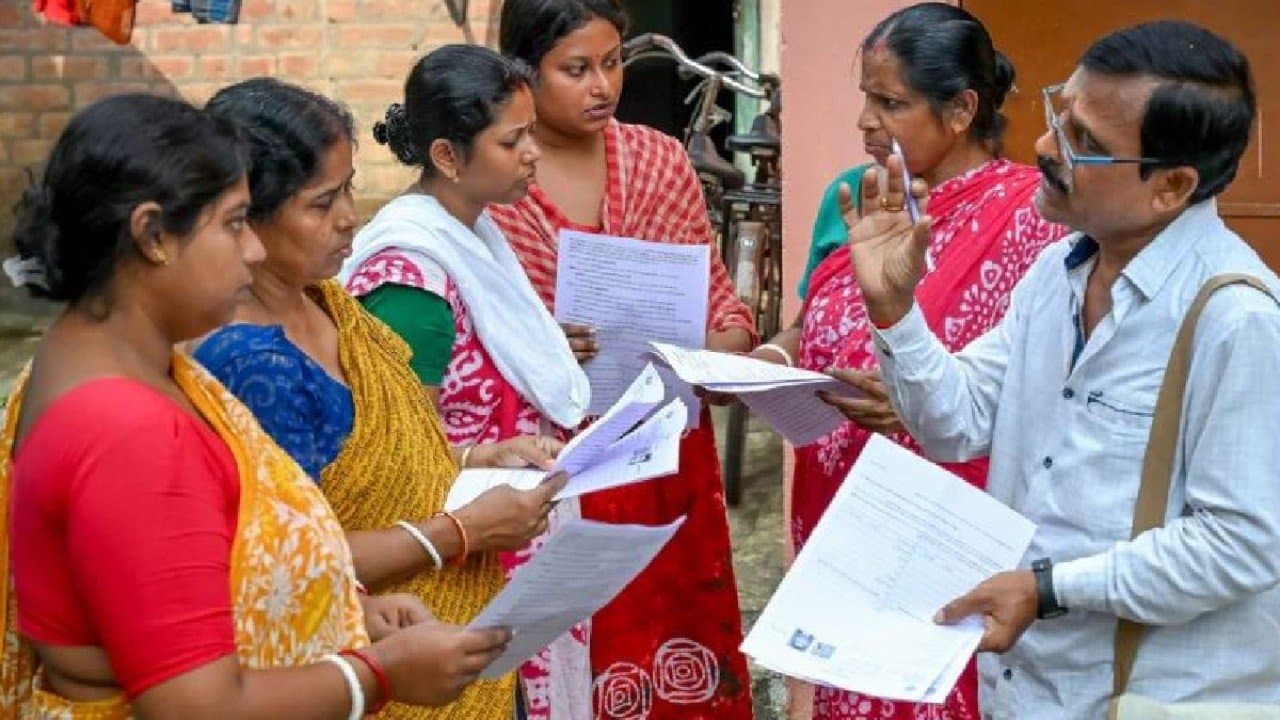 SIR in West Bengal: Residents of Chitmahal started taking enumeration forms based on 2015