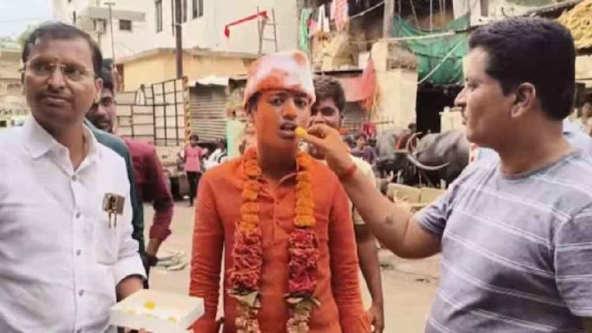 CBSE student from Solapur passed Class 10 exam with 35 percent marks