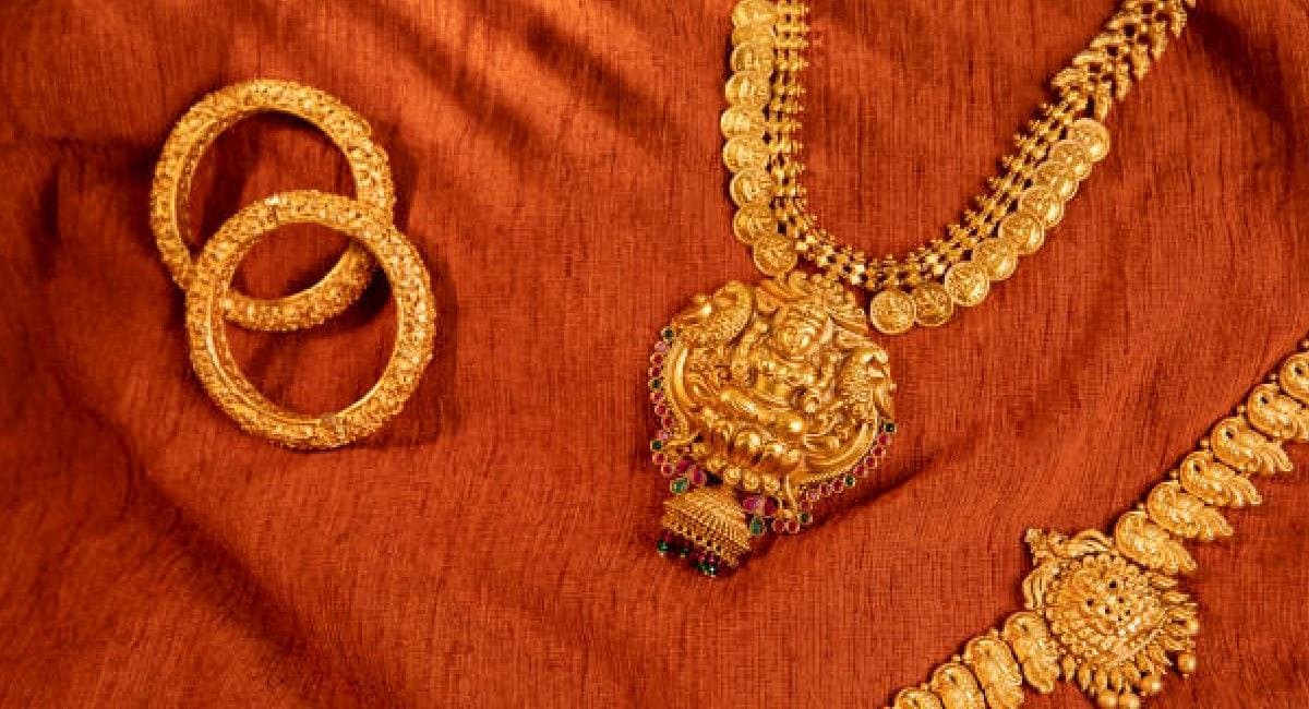 Gold Price Today Update Big Changes in price Check 22 and 24 Carat Gold Price on 17 June