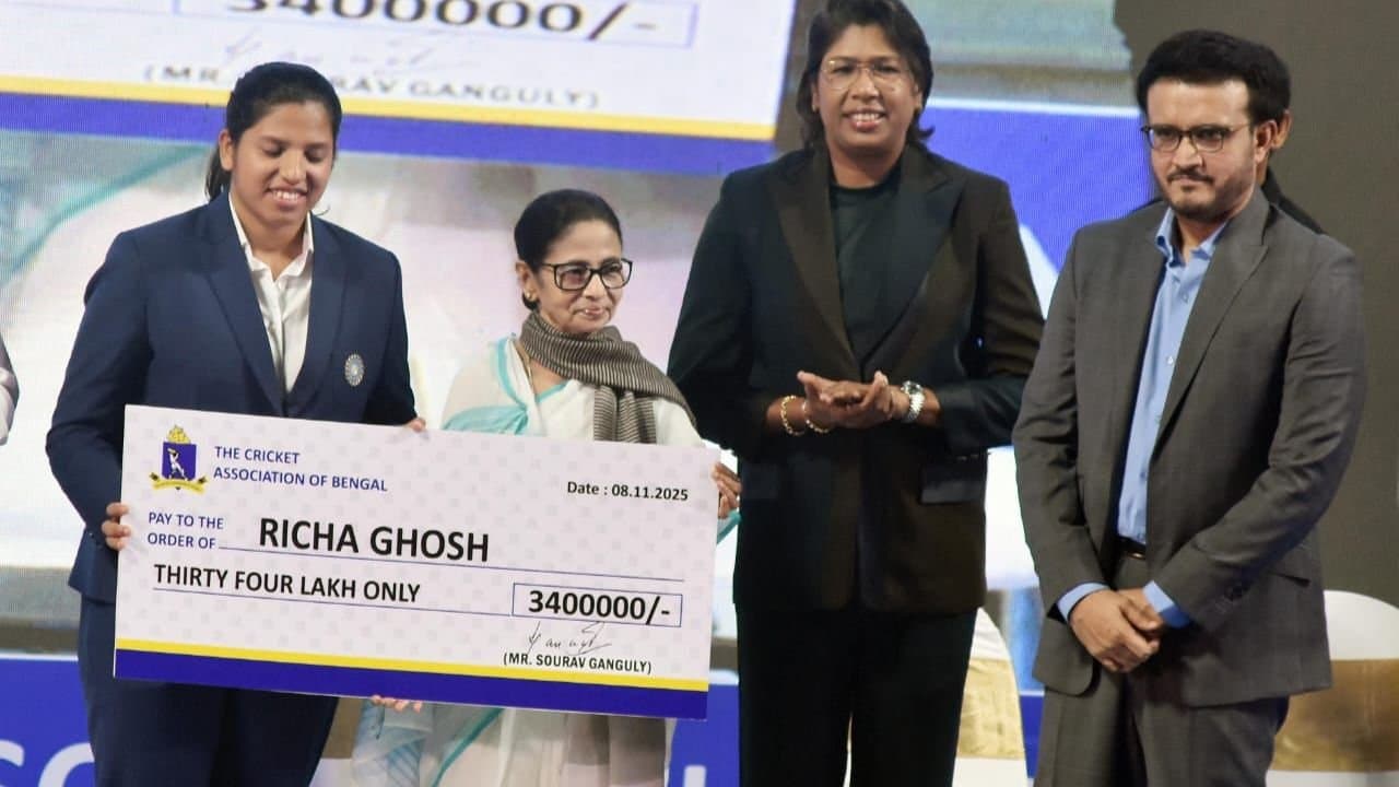 World Champion Richa Ghosh confers Bangabhusan and gets job of DSP 