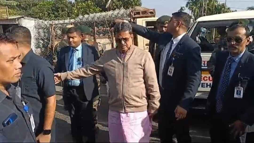 Tipura CM manik saha rescued one injured person from road sent to hospital gnr 