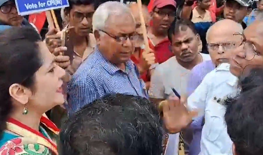 CPIM: কালীঘাটে সিপিএমের প্রচারে পুলিশের বাধা