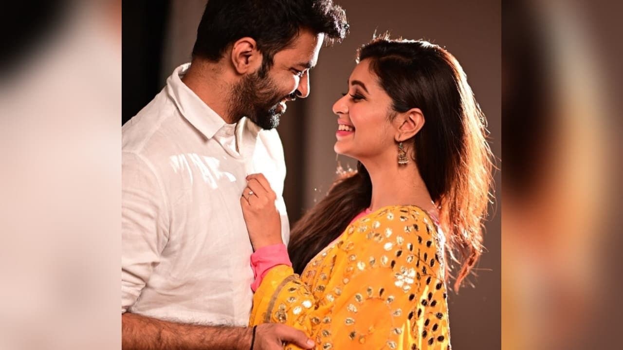 ritabhari Chakraborty shares adorable picture with her boyfriend sumit arora ent