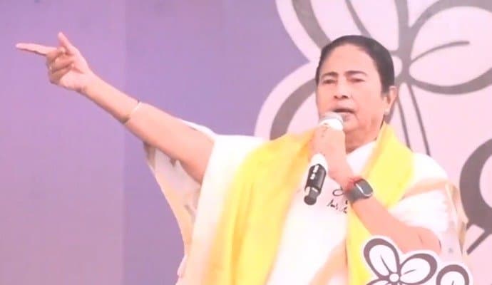Mamata Banerjee attacks pm Modi in mathabhanga