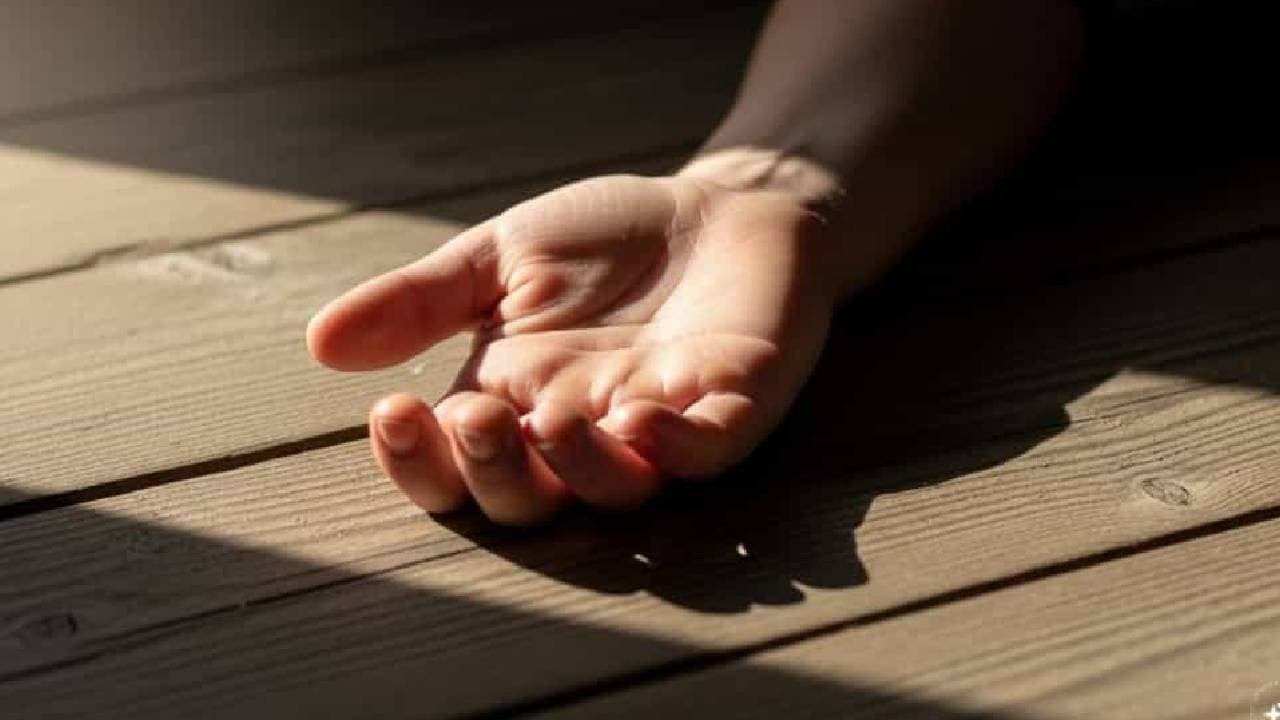 Hyderabad Girl ends Her life Following Parents Scolding Over Exam Results 