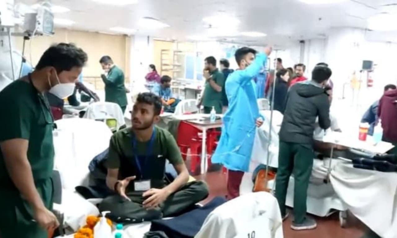 Uttarkashi: রিপোর্ট স্বাভাবিক, এইমস-এ স্বাস্থ্য পরীক্ষা ৪১ জনের