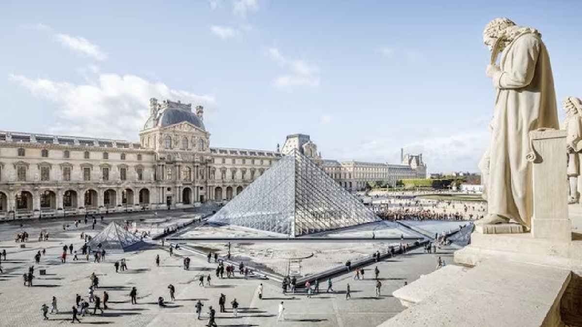 Robbery at Louvre Museum in Parish makes controversy