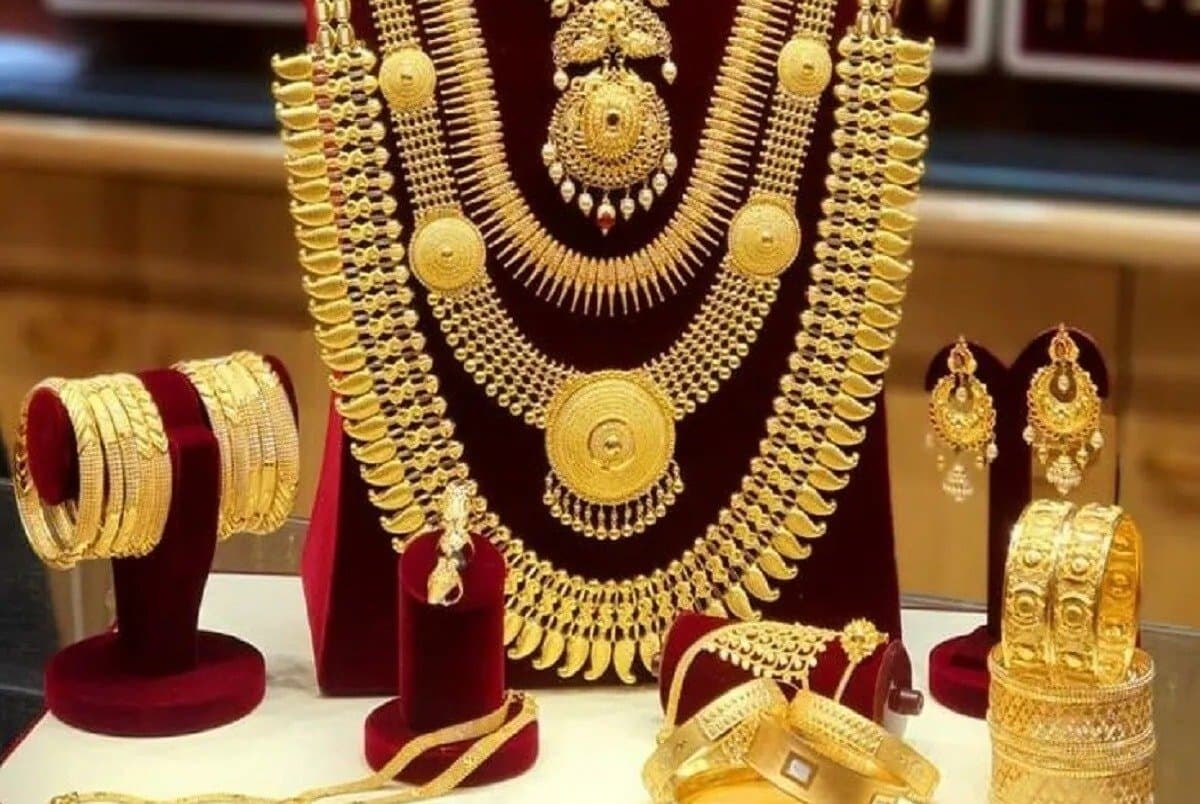 14 Carat Gold Jewellery: রতনচূড় থেকে সীতাহার, ১৪ ক্যারাটের সোনায় আর কী কী গয়না আছে? দেখে নিন