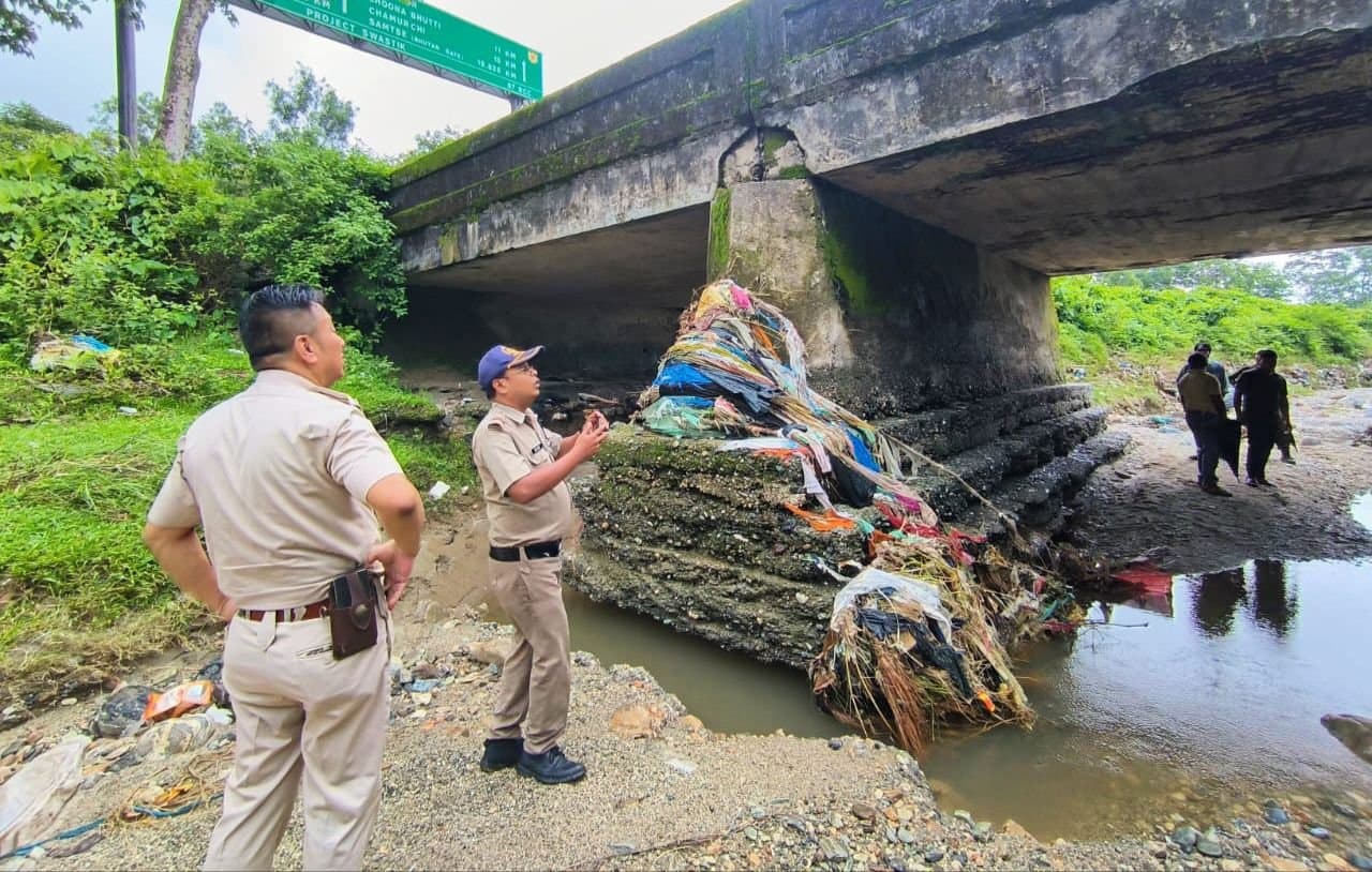 Bridge : বিপদজনক সেতু পরিদর্শন করলেন বর্ডার রোড অর্গানাইজেশনের আধিকারিকরা 