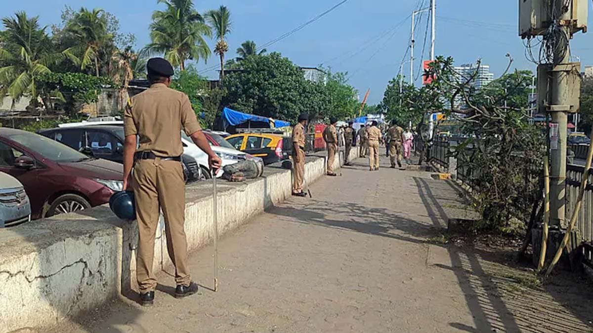 Varanasi man goes to Mumbai attacks teen girl with brick for not taking his calls