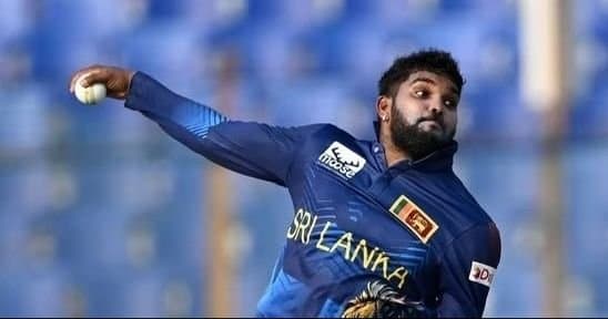 Hasaranga: আইপিএল থেকে ছিটকে গেলেন তারকা বোলার, ধাক্কা হায়দরাবাদের