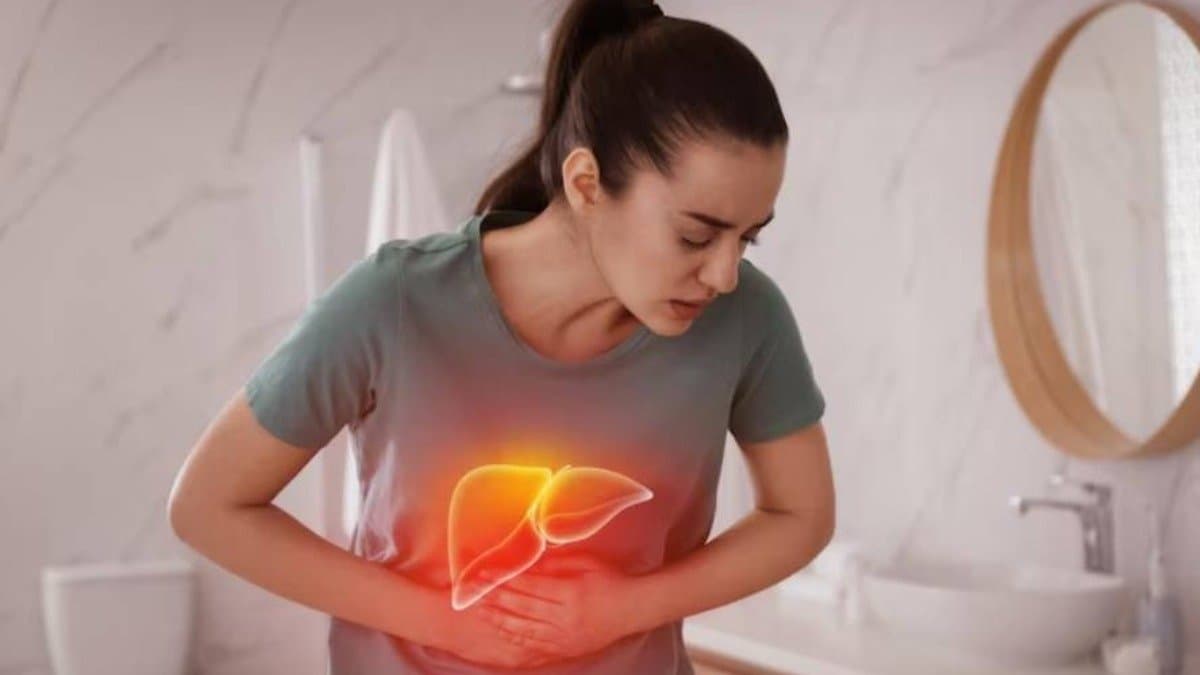 Vitamin D Deficiency can lead to fatty liver here is all details lif