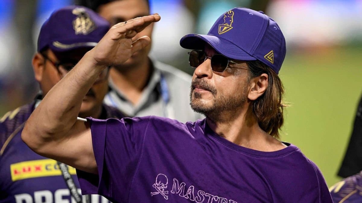 When Shah Rukh Khan was ready to do anything to bring MS Dhoni to KKR spt 