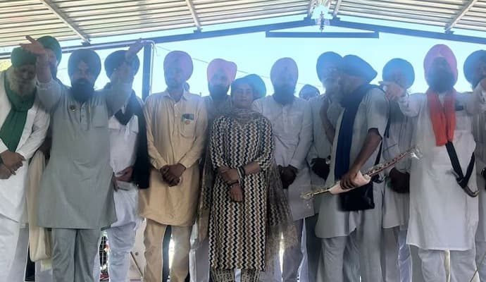 vinesh phogat joins farmers stir at shambhu border gnr