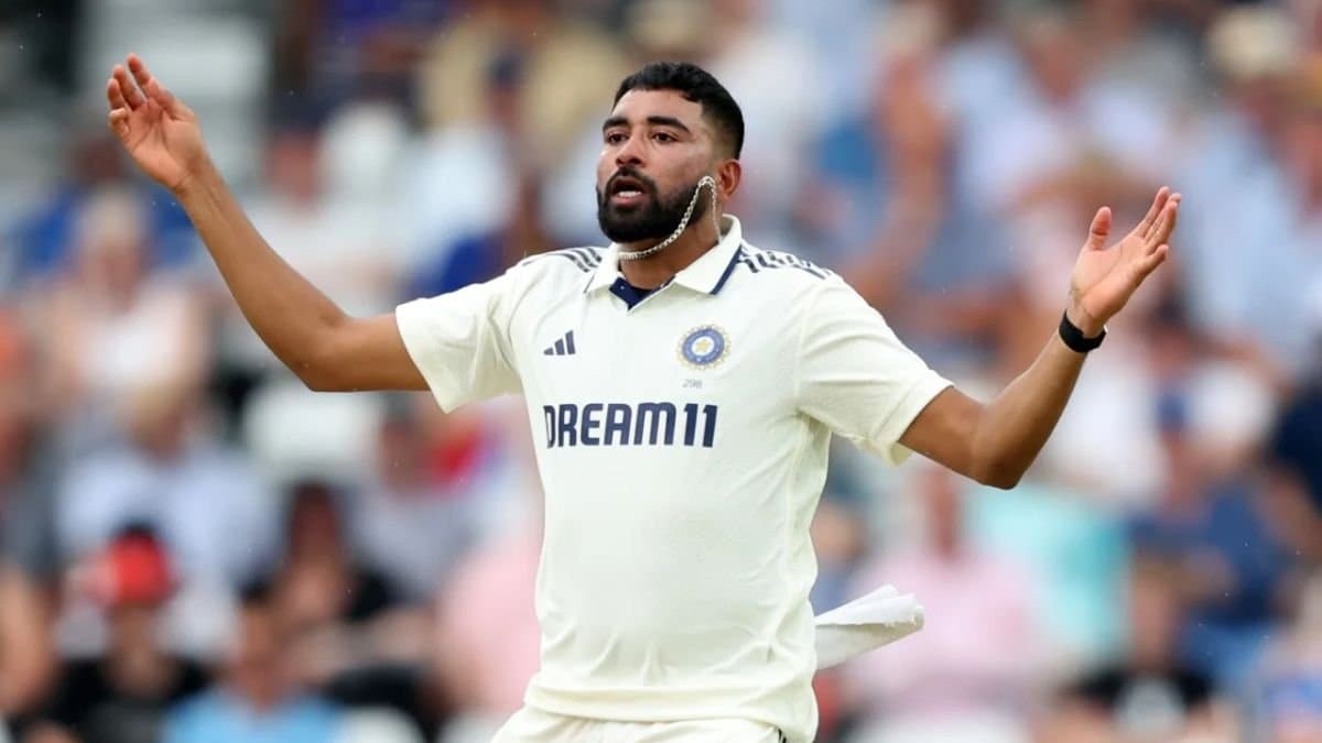 India vs England: Mohammed Siraj turns detective during Headingley Test as he inspects England batter Ollie Popes bat
