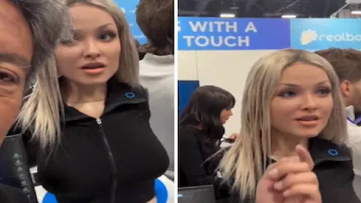 Meet AI Robot Girlfriend Aria