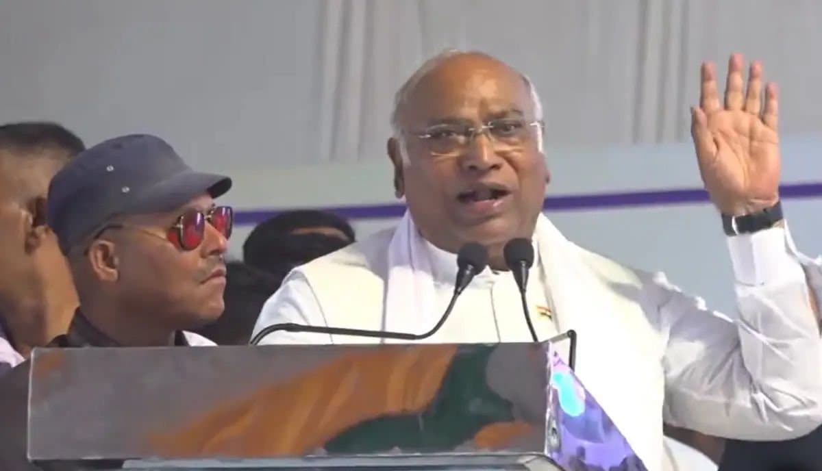 KHARGE: খাড়গে-শিবরাজ বাগযুদ্ধ চরমে