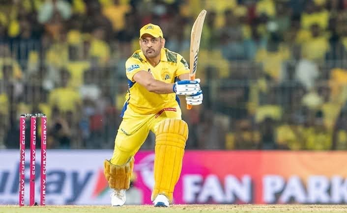 Former South Africa captain reacts on MS Dhonis IPL future 