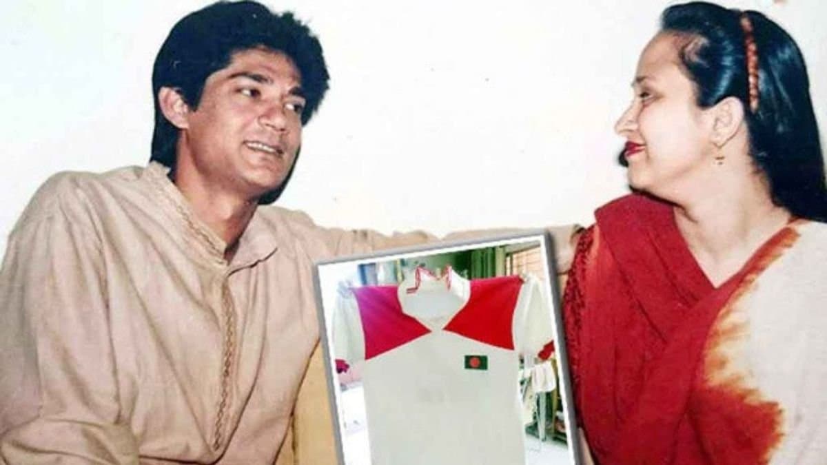 Wife Shurovi Monem recollects legendary footballer Monem Munna spt 