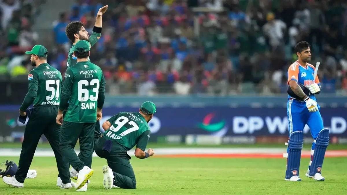 Pakistan PM Scammed Cricket Team Of Rs 25 Lakh Shocking Revelation Goes Viral After Asia Cup Debacle