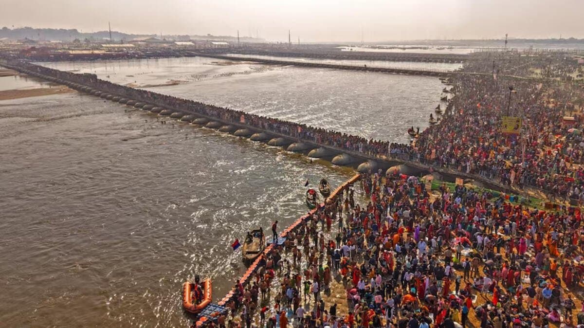 elderly woman going kumbha fair viral internet_gnr