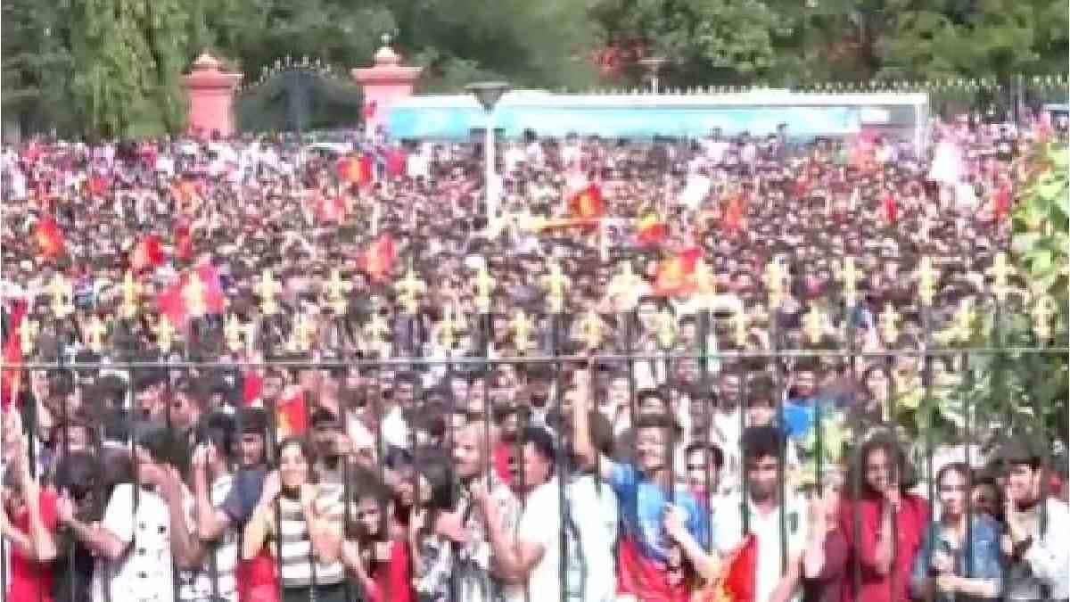  7 Deaths Feared Outside Bengaluru Stadium As Thousands Turn Up To Greet RCB Fans