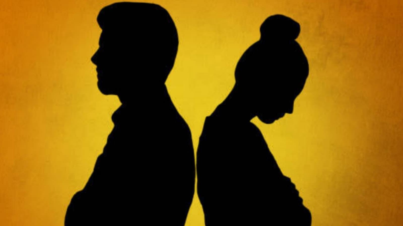 Bollywood actress Lata Saberwal announces separation from husband Sanjeev Seth 